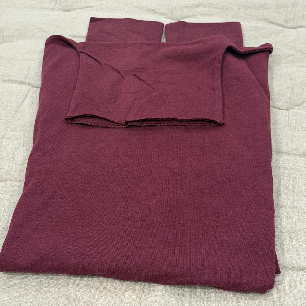 BNWT Gap turtle neck, medium tall, burgundy